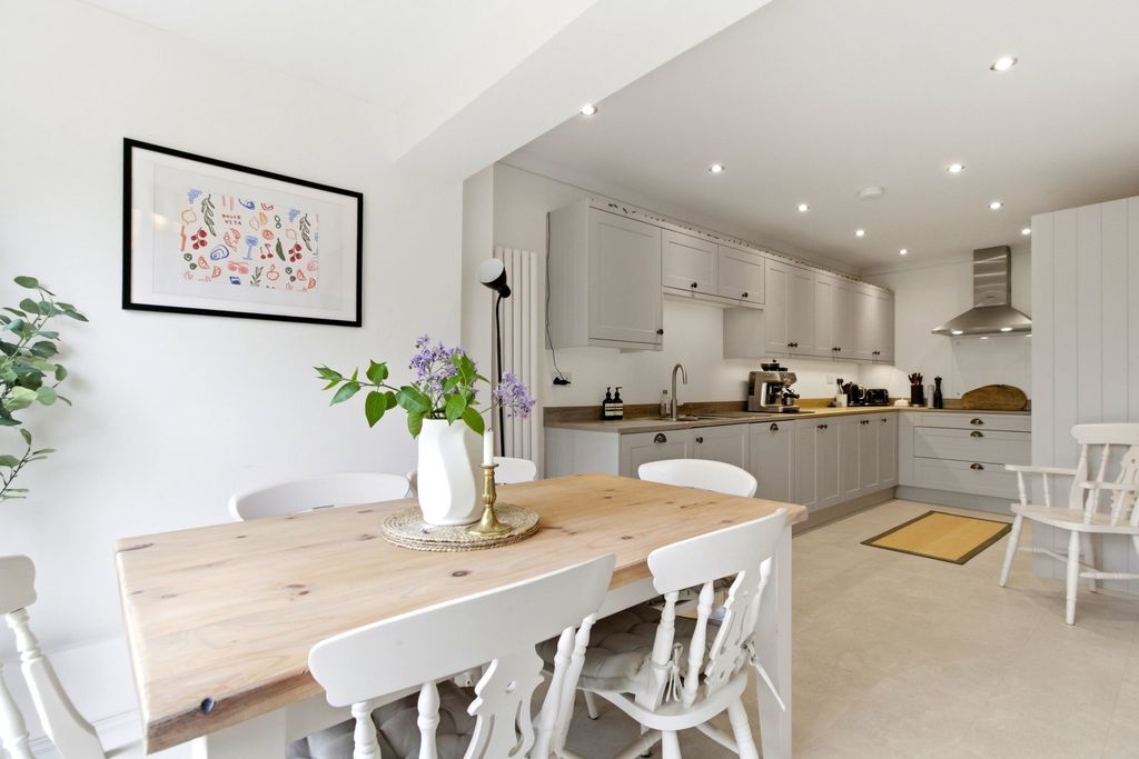 Additional image 4 of 3 bed semi-detached house for saleWoodbury Rise, Malvern WR14