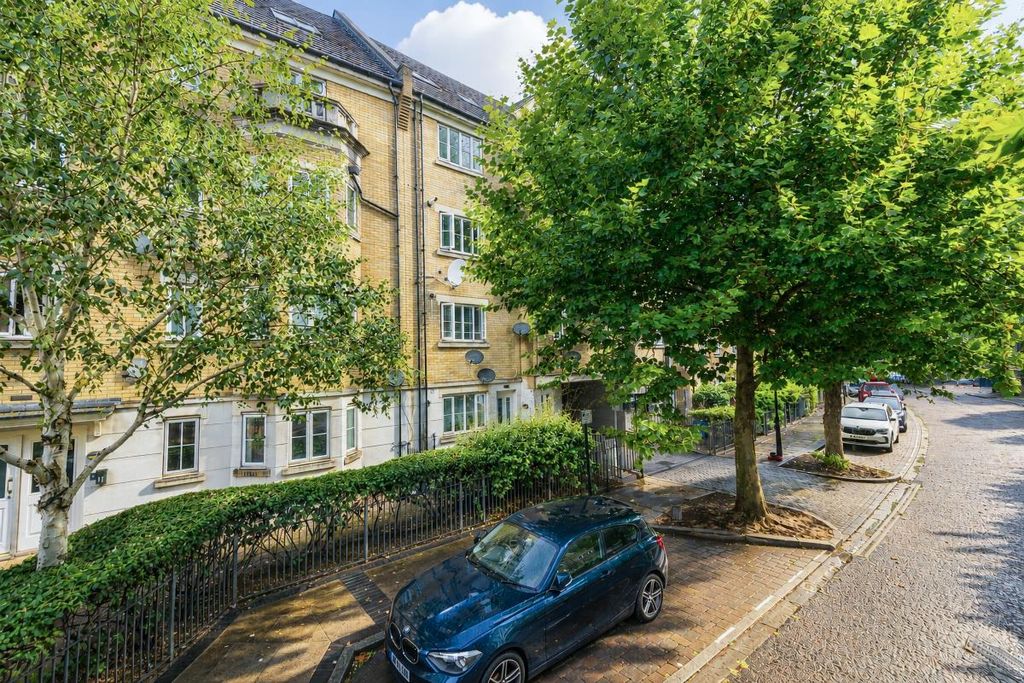 Property photo 3 of 27 Flat 6, 46 Kelly Avenue - Office-46.Jpg