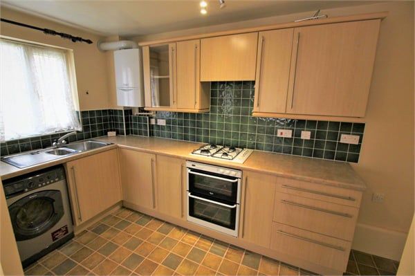 Property photo 2 of 8 Kitchen