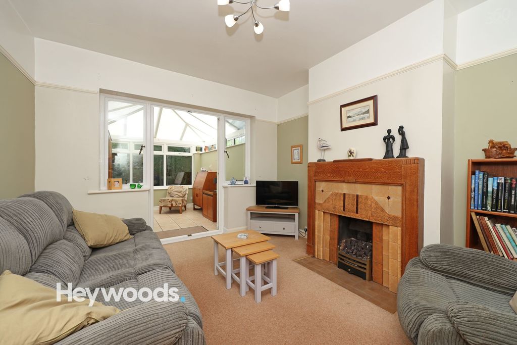 Property photo 2 of 51
