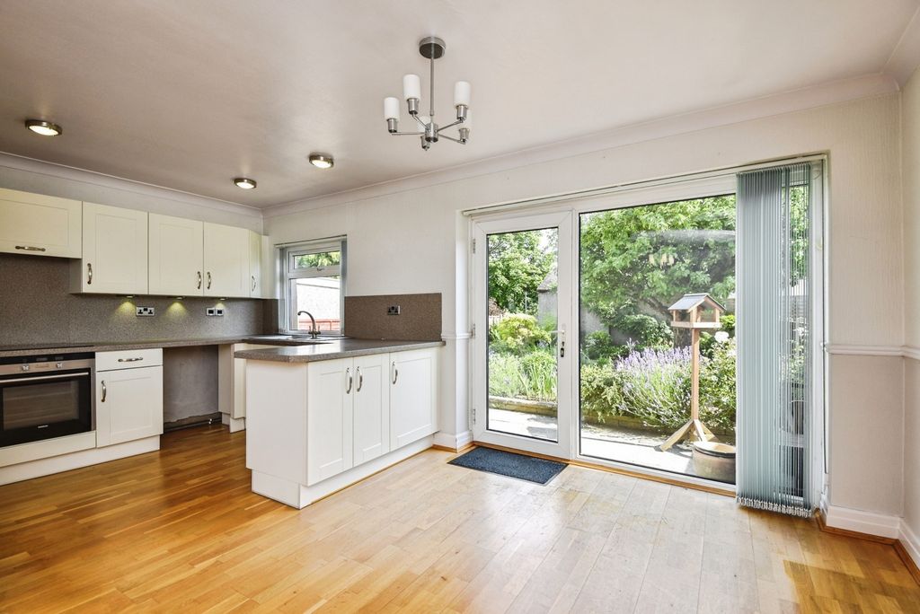 Property photo 3 of 20 Pbox-Img.Jpg