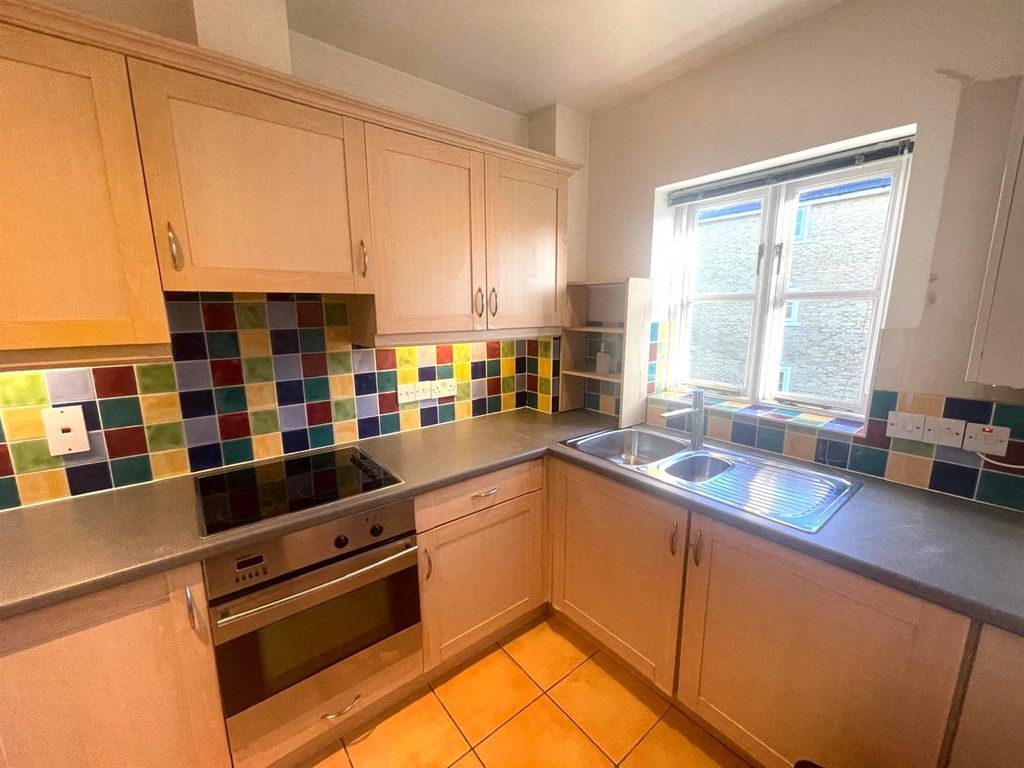 Property photo 3 of 5 Kitchen.Jpg