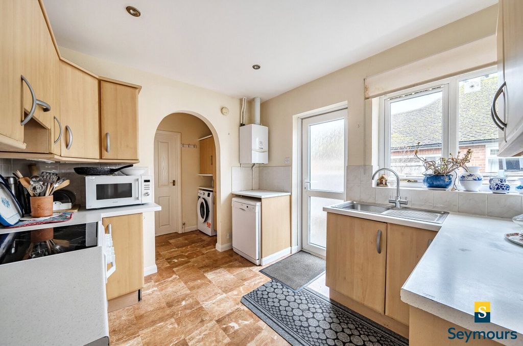 Property photo 3 of 20 Kitchen/Utility