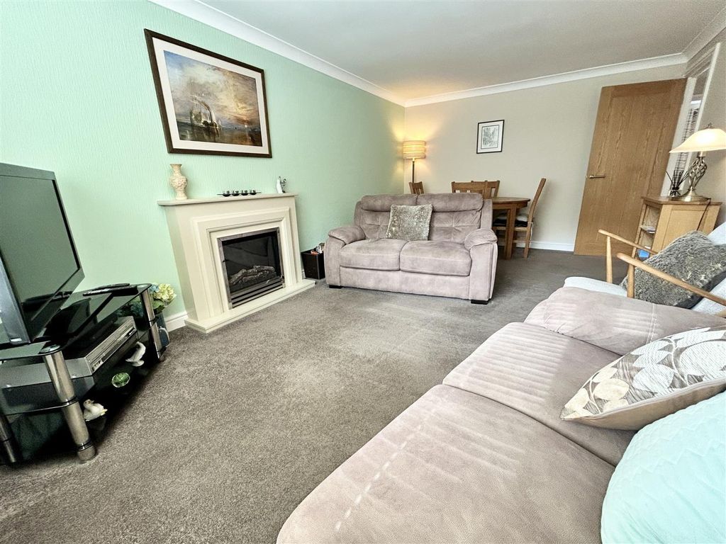 Property photo 3 of 25