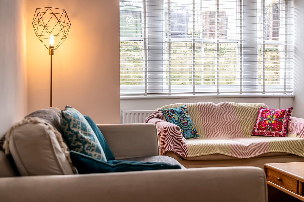 Property photo 3 of 19 .