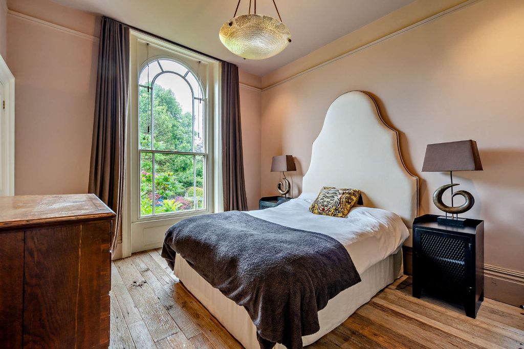 Additional image 18 of 6 bed semi-detached house for saleWallands Crescent, Lewes, East Sussex BN7