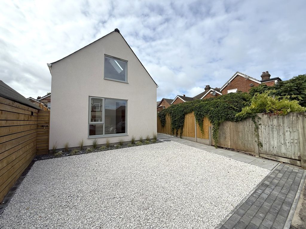 Property photo 1 of 21