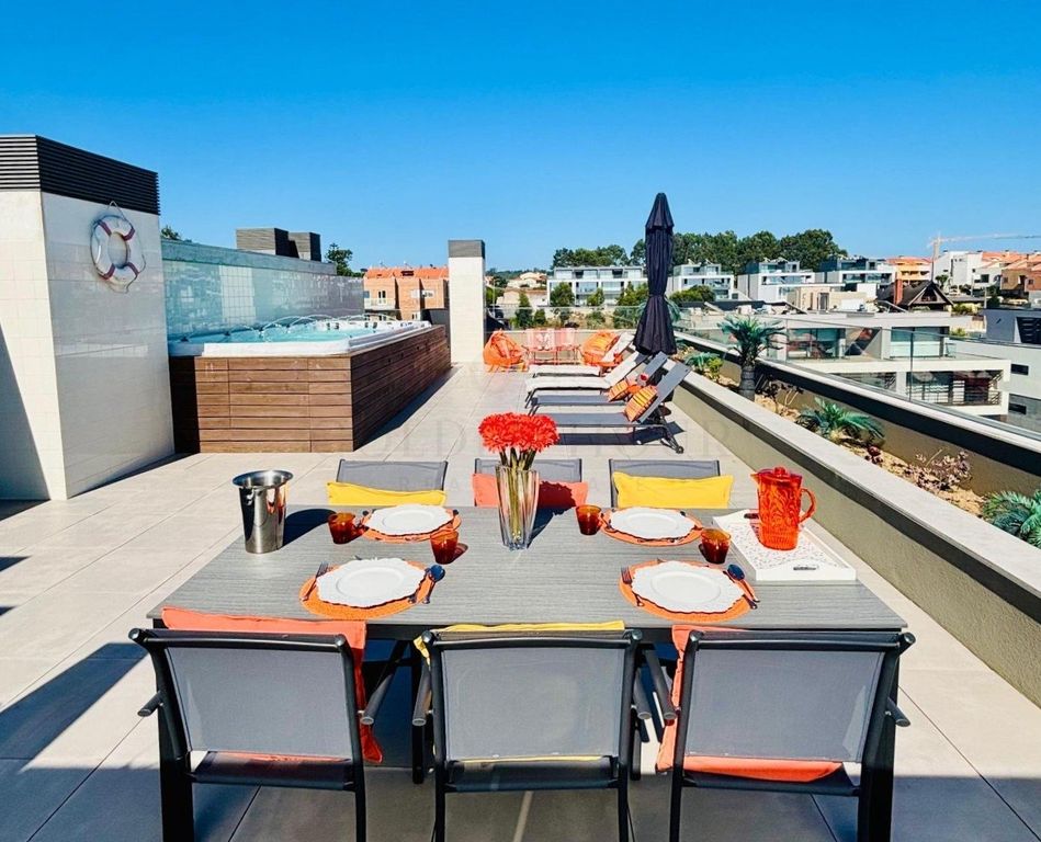 Property photo 1 of 38 Luxury 3-Bedroom Penthouse In Canidelo | Ocean View & Private Rooftop