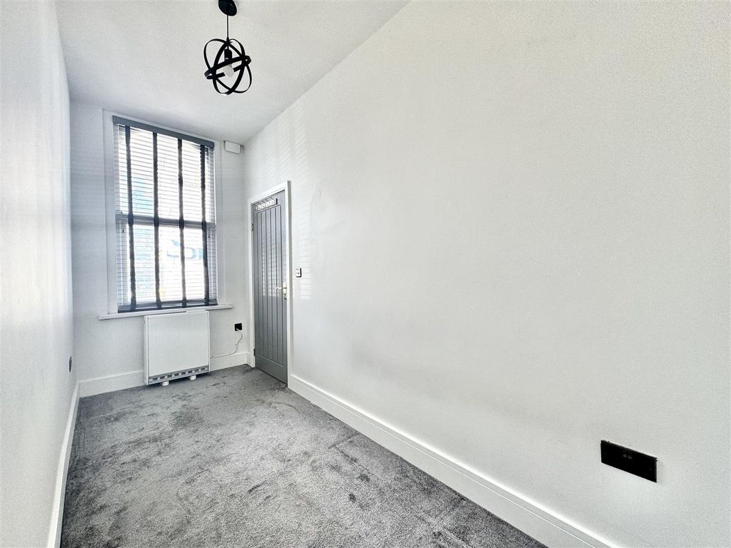 Property photo 3 of 6 Img_7222.Jpg