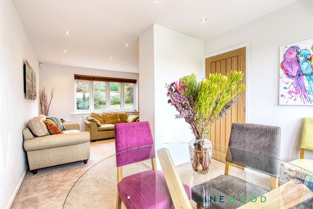 Property photo 3 of 34 Dining Room