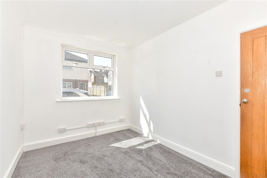 Property photo 3 of 10 Dining Room