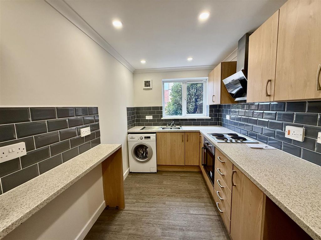 Property photo 2 of 23 Kitchen