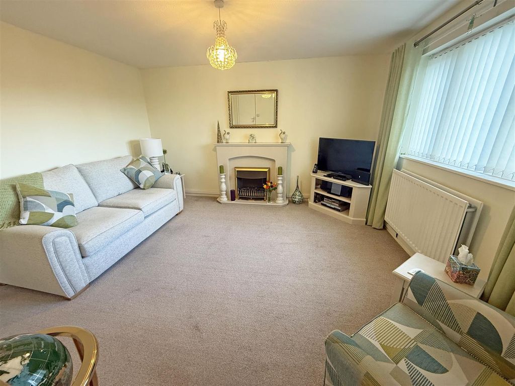 Property photo 3 of 8 Chd Lounge Pic2.Jpg