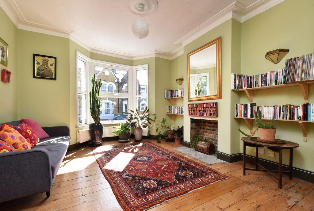 Property photo 2 of 14