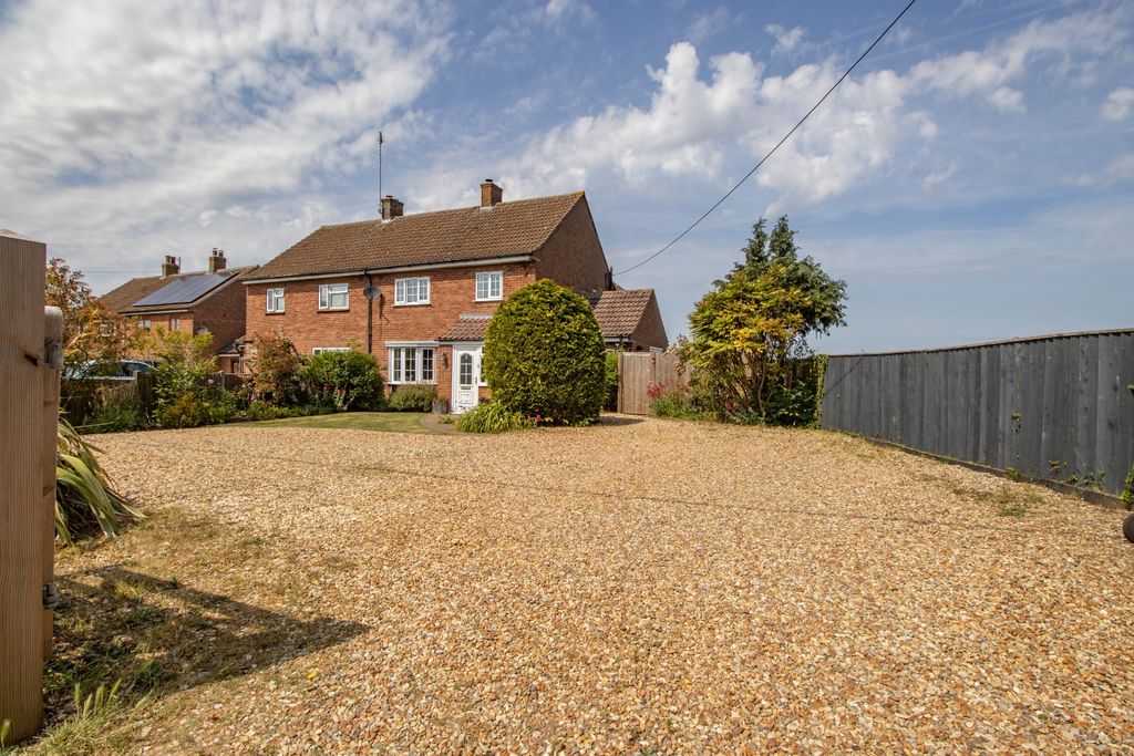 Property photo 2 of 38 4853054