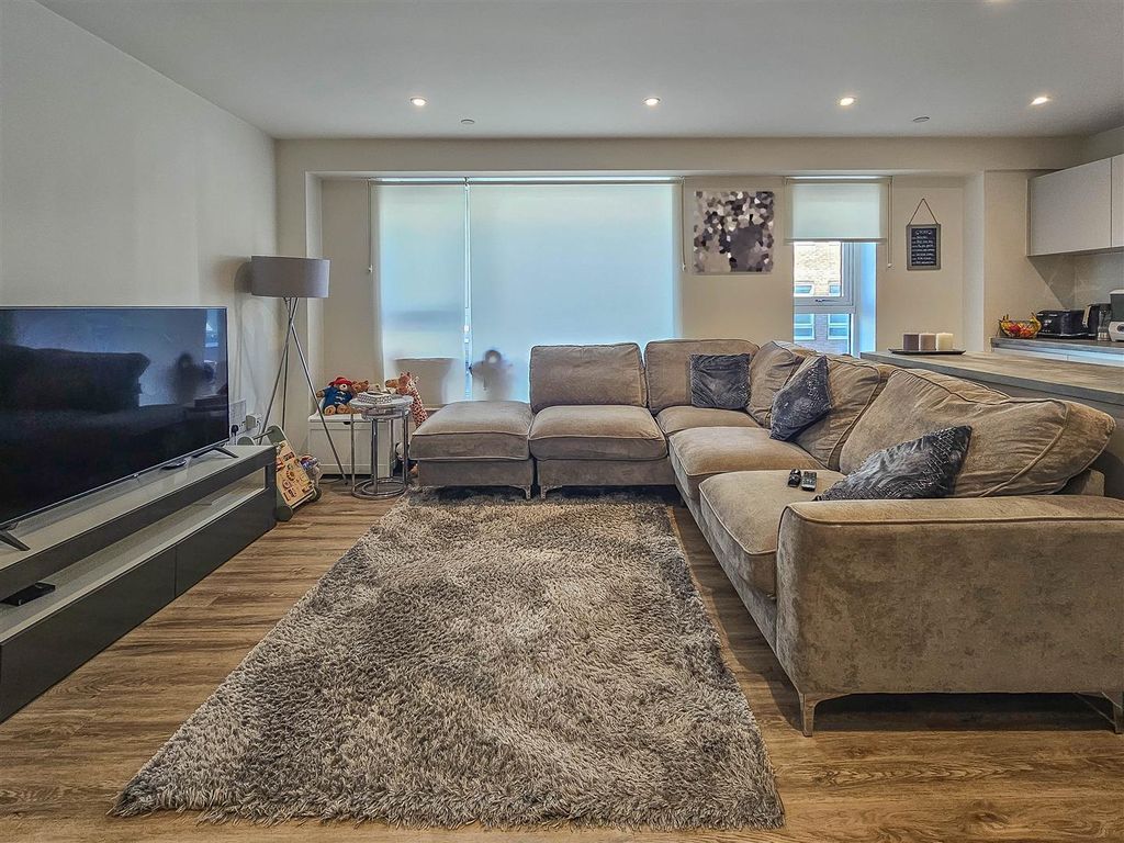 Property photo 2 of 9 3.Png