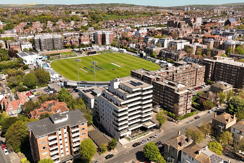 Property photo 2 of 29