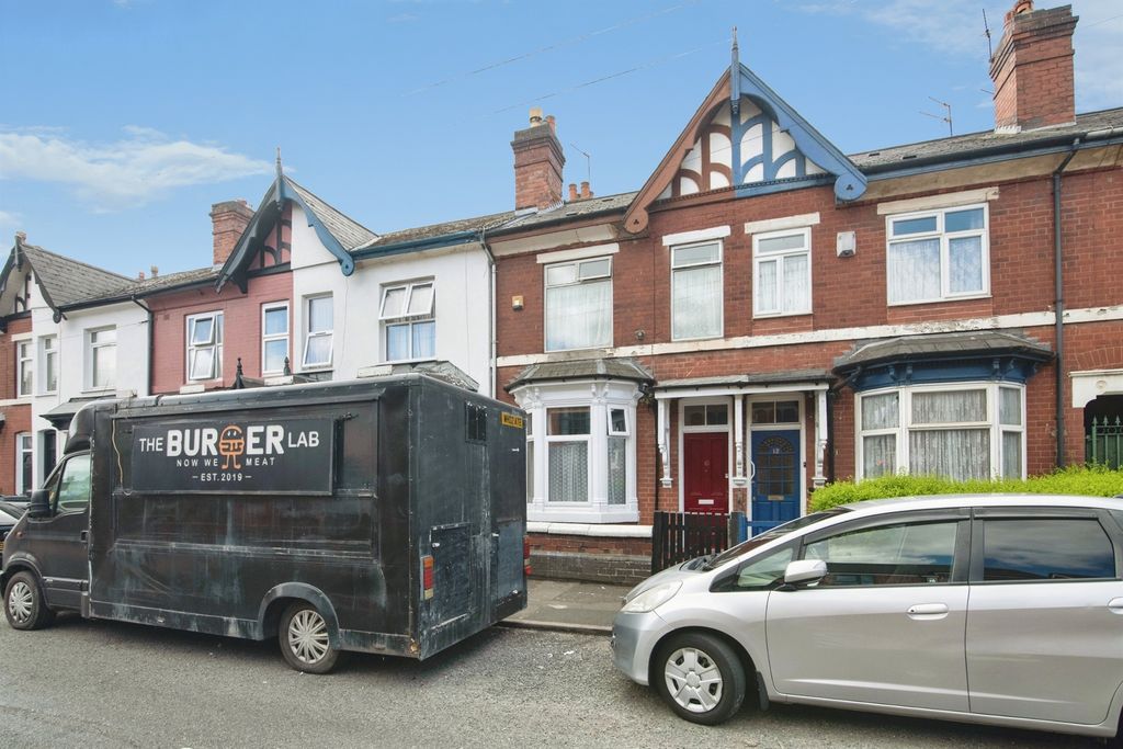Property photo 1 of 12