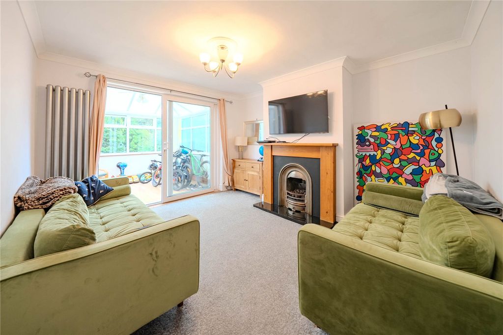 Property photo 2 of 16 Picture No. 13