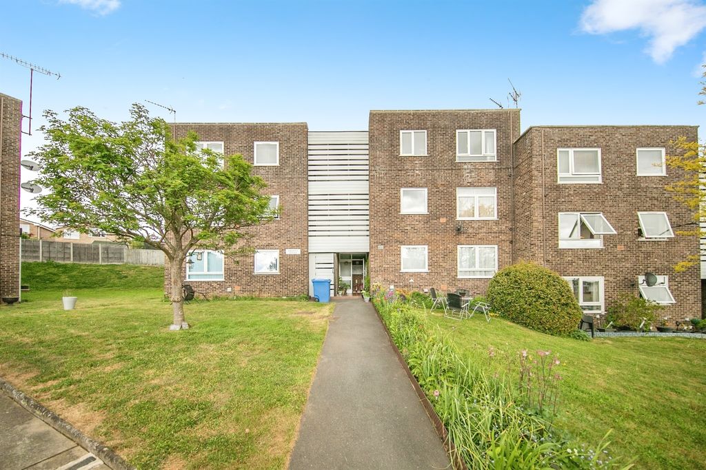 Property photo 1 of 14