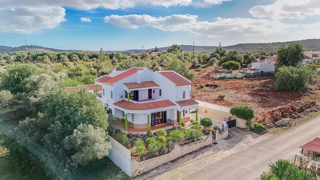 Property photo 2 of 46