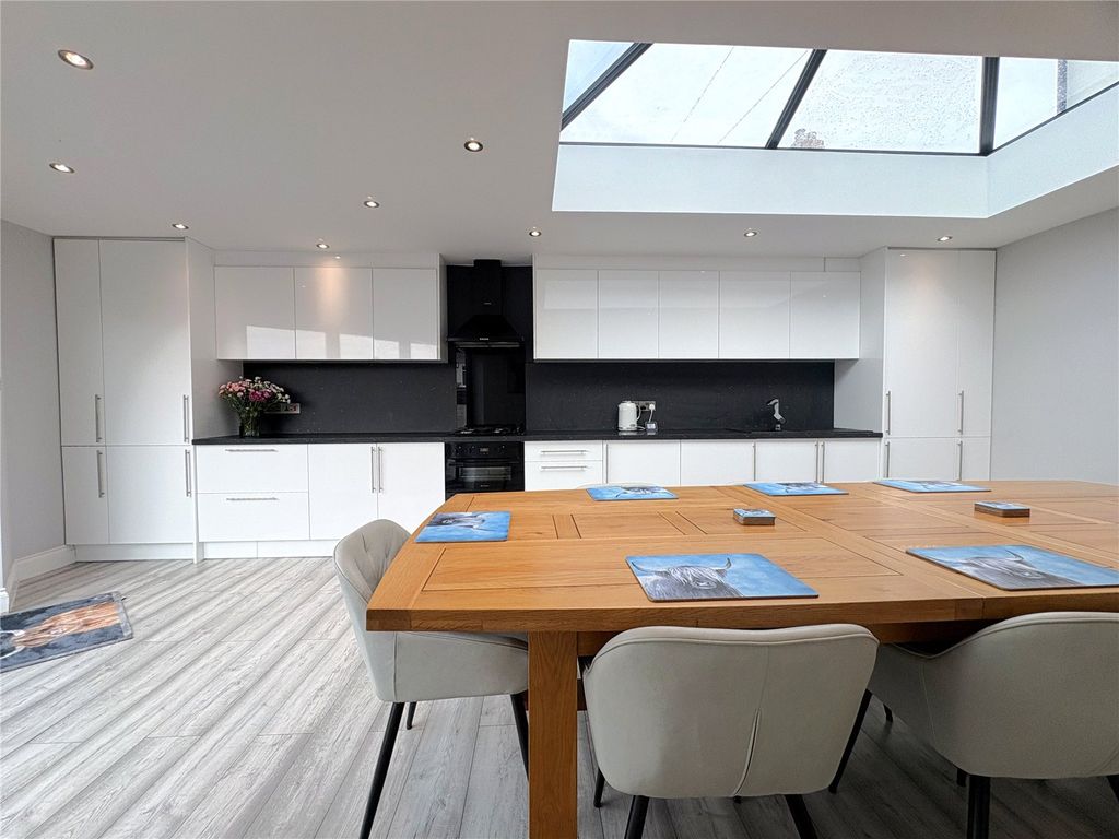 Property photo 3 of 22 Picture No. 42