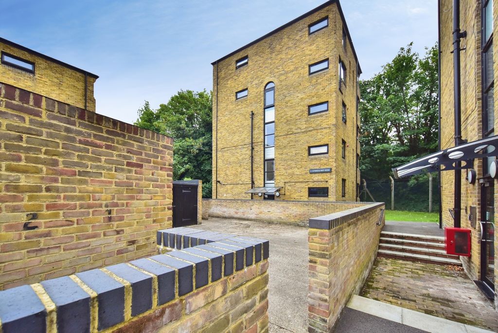 Property photo 1 of 11 Pbox-Img.Jpg
