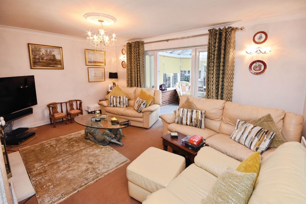 Property photo 3 of 22