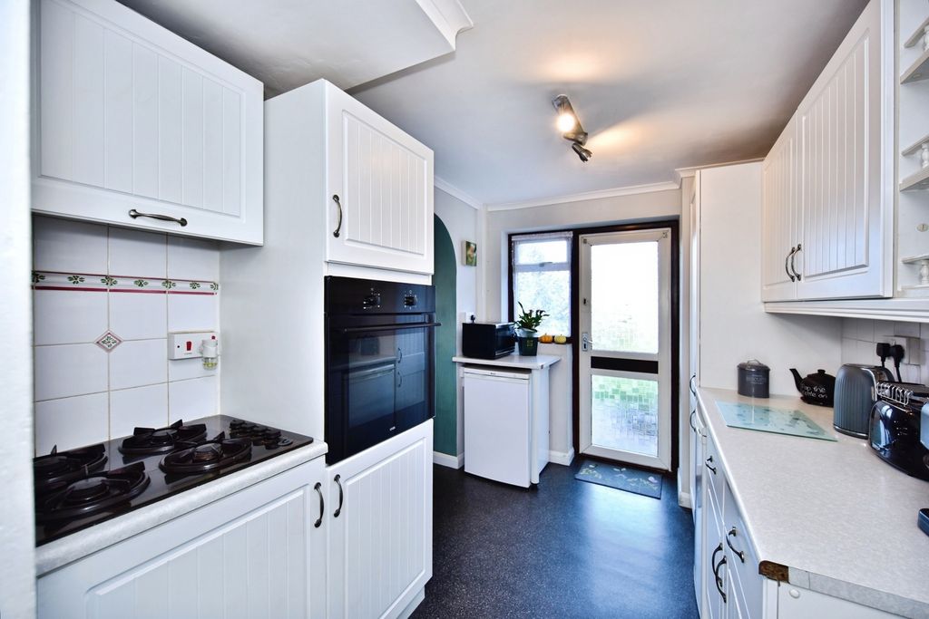 Property photo 3 of 19 Pbox-Img.Jpg