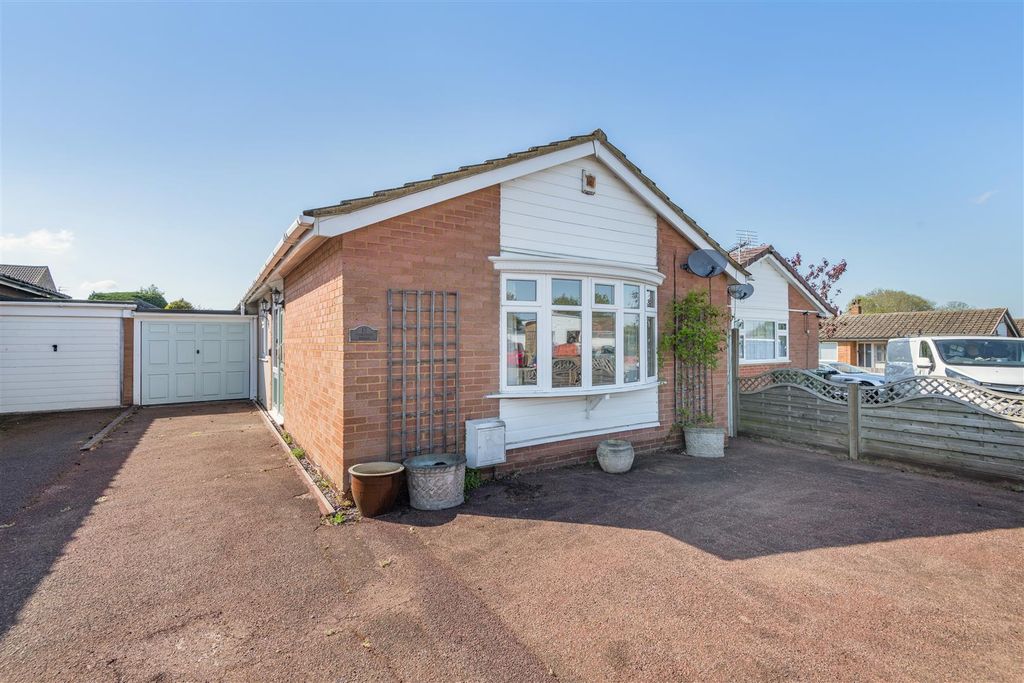 Property photo 1 of 12 External