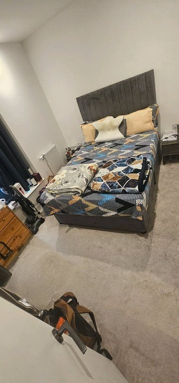 Property photo 1 of 6 Bedroom