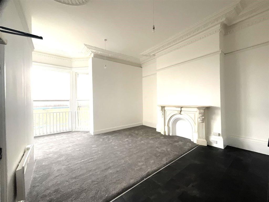 Property photo 2 of 10 Zot_K6Krzeariq8Kudnrsa.Jpg