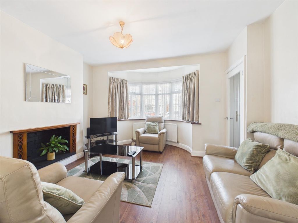 Property photo 2 of 9 6ce67Aa9c3564F4Fa7Aa3c3B17216104_100_Cam05080G0-Pr