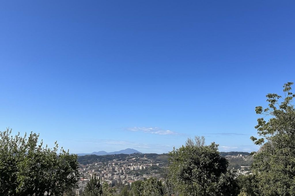 Property photo 3 of 35