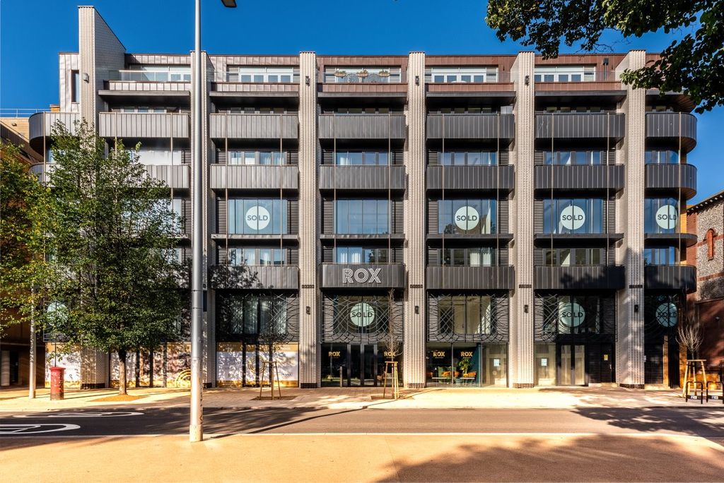 Property photo 1 of 8