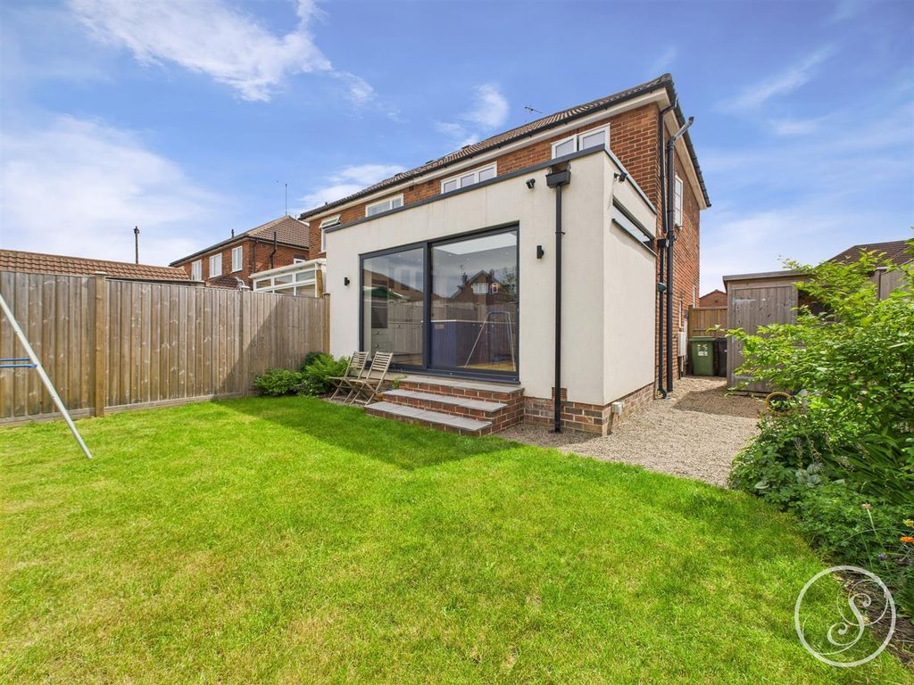 Property photo 3 of 23 External