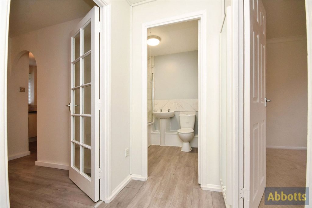 Property photo 3 of 34 Picture No. 09