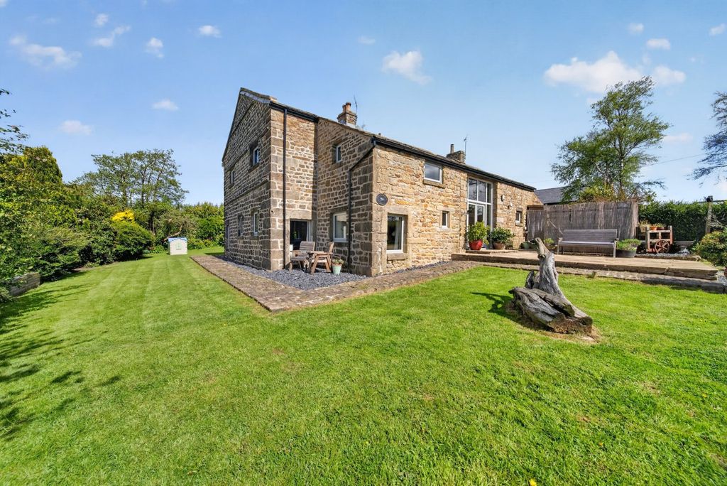 Property photo 1 of 33 Picture No. 77
