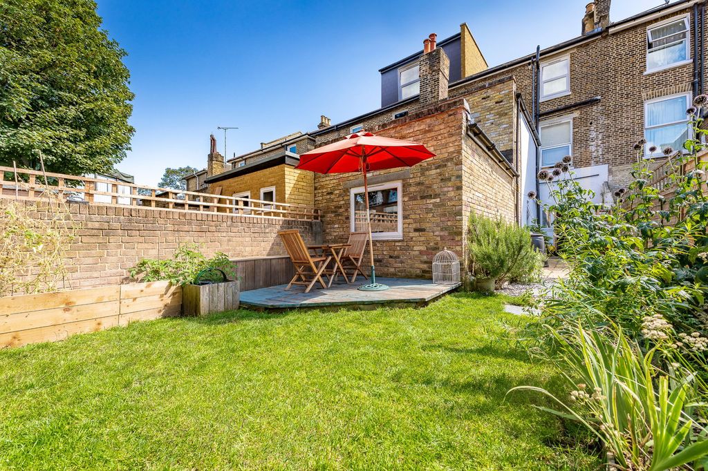 Property photo 2 of 16