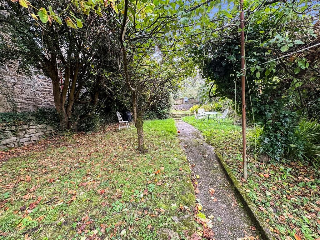 Property photo 2 of 16