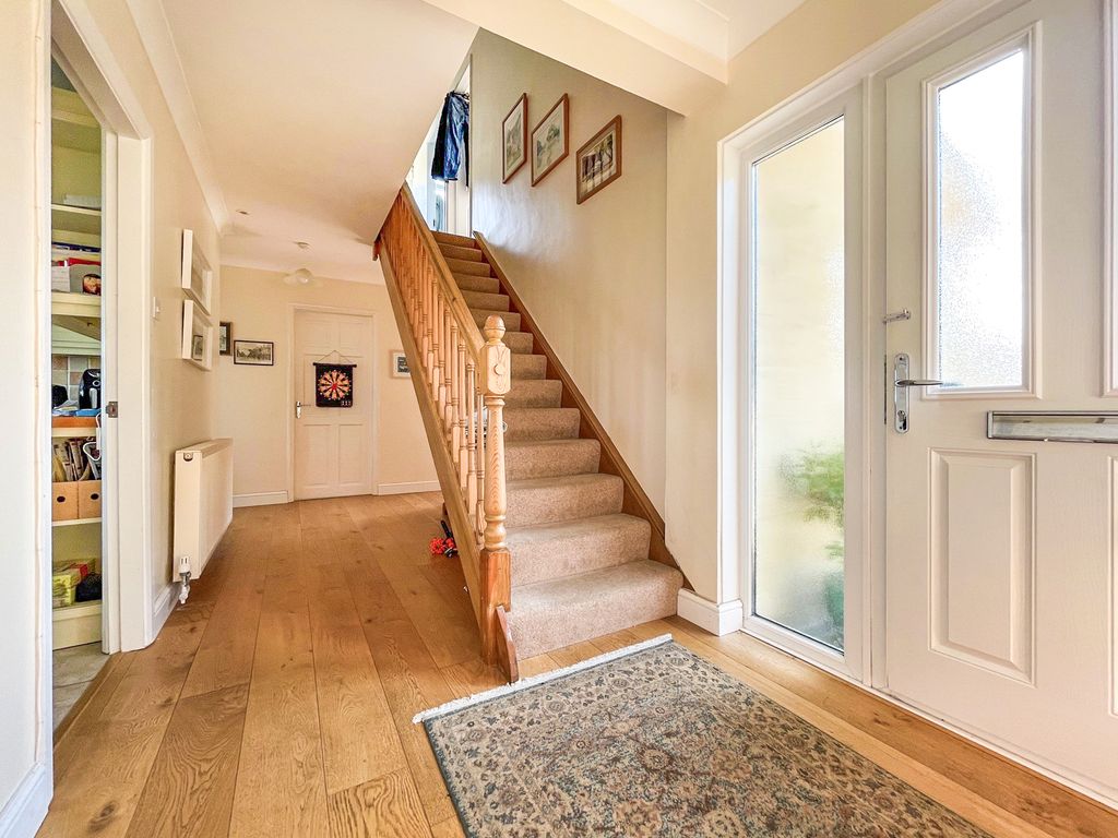 Property photo 2 of 14 21