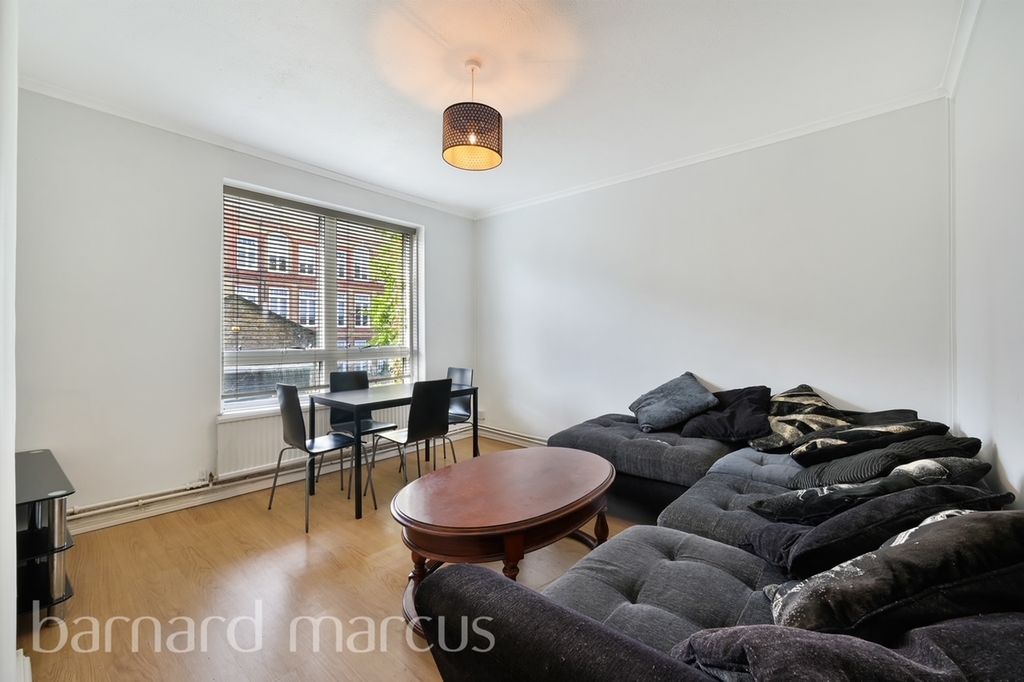 Property photo 3 of 9 Living Room