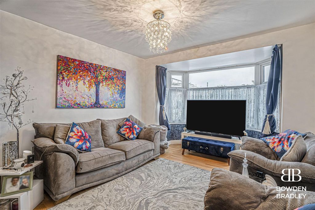 Property photo 2 of 16 Living Room