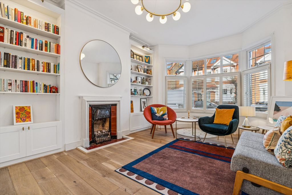 Property photo 3 of 24 Image