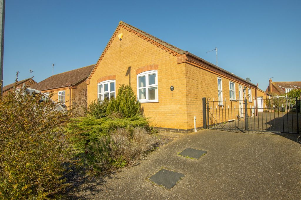 Property photo 1 of 19 4968630