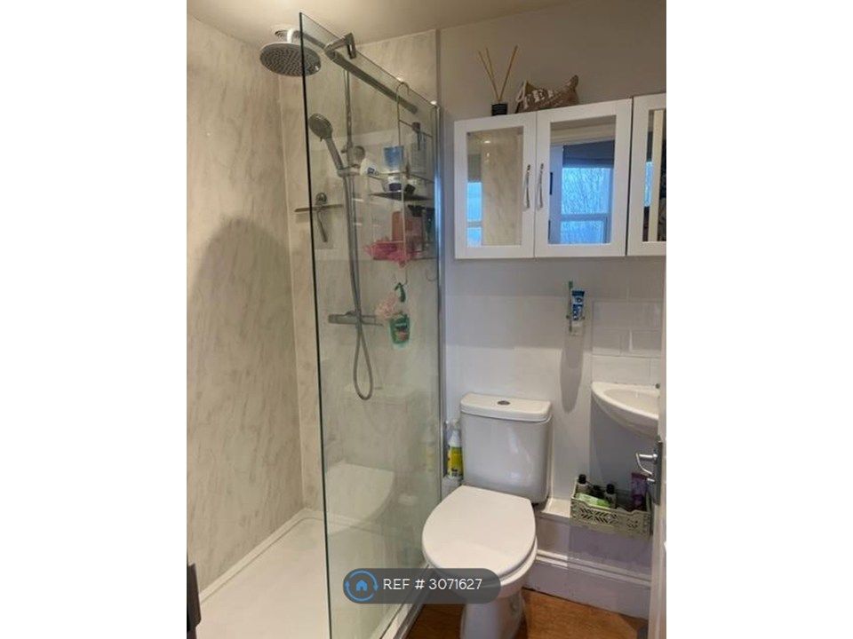 Property photo 2 of 5 Loo Shower Room. Big Walk In Shower