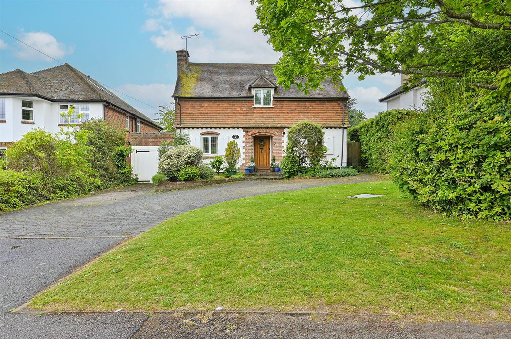 Property photo 1 of 12 24 Wood End Road-2.Jpg