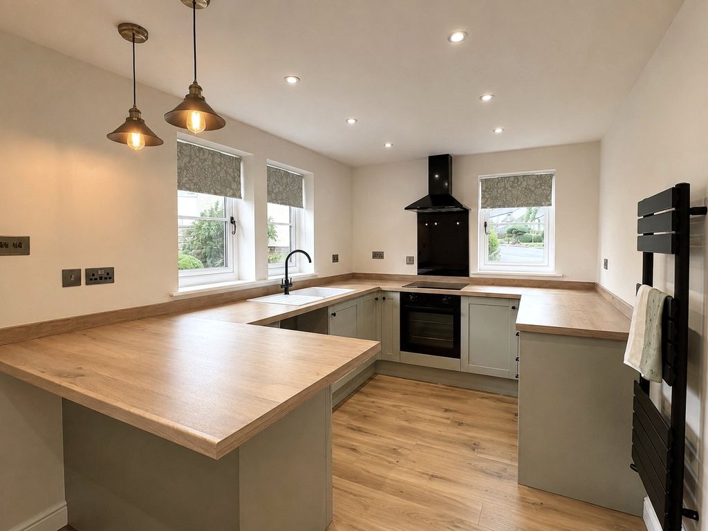 Property photo 2 of 16 Kitchen