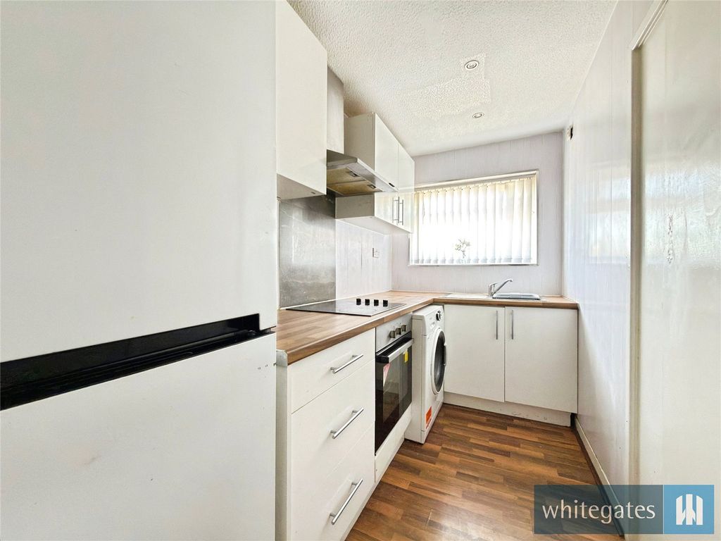 Property photo 2 of 13 Picture No. 04