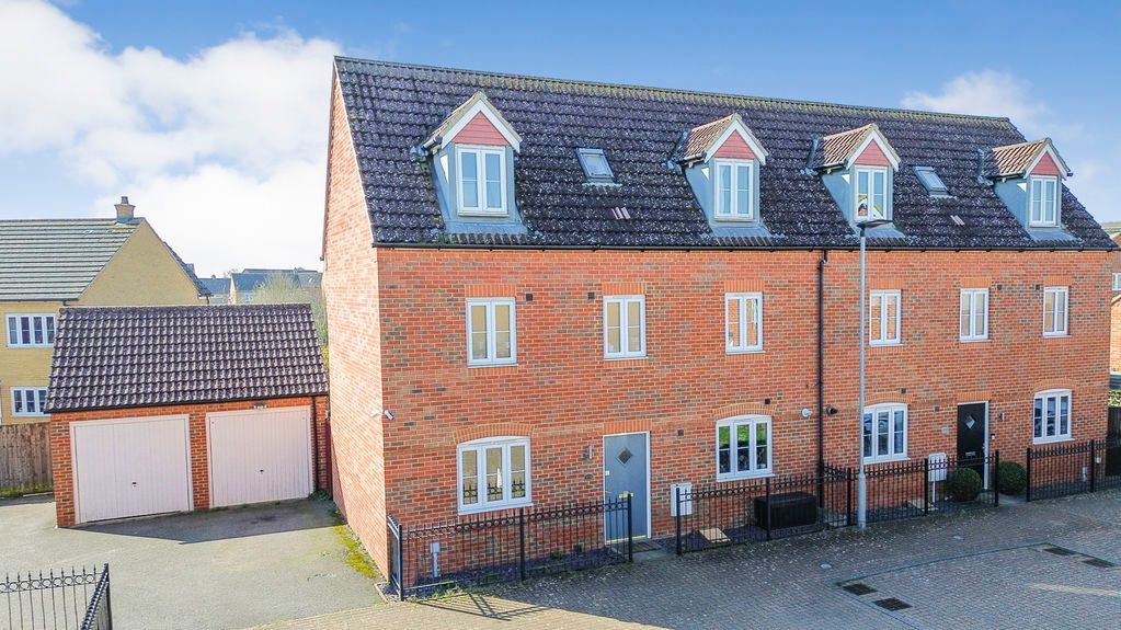 Property photo 1 of 21 Front